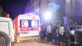 Siria, autobomba ad Azaz: almeno 19 morti