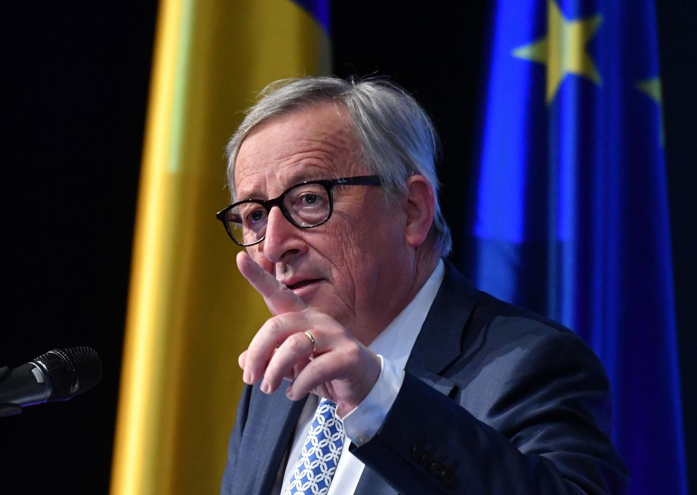 La Commissione Ue: “La procedura di infrazione contro l’Italia è giustificata, violate le regole sul debito”