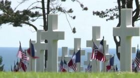Francia, il tributo ai veterani in Normandia