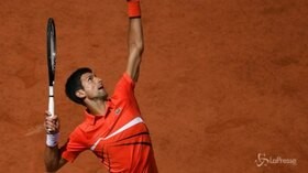 Roland Garros, Djokovic in semifinale, sfiderà Thiem