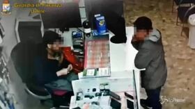 Udine, sequestrato sportello abusivo per invio di denaro con metodo ‘hawala’