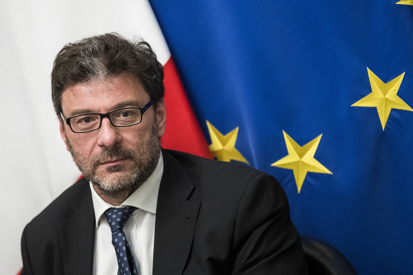 Mini-bot, Giorgetti insiste ma gli industriali frenano. Salvini e Di Maio: “Debiti della Pa vanno pagati”