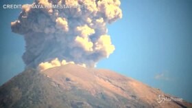 Bali, nuova eruzione del vulcano Agung