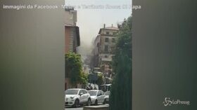 Esplosione in un palazzo a Rocca di Papa: i soccorsi in azione