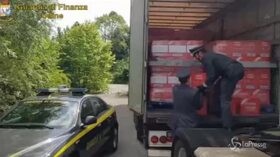 Contrabbandavano alcolici in tutta Europa, arrestate 20 persone