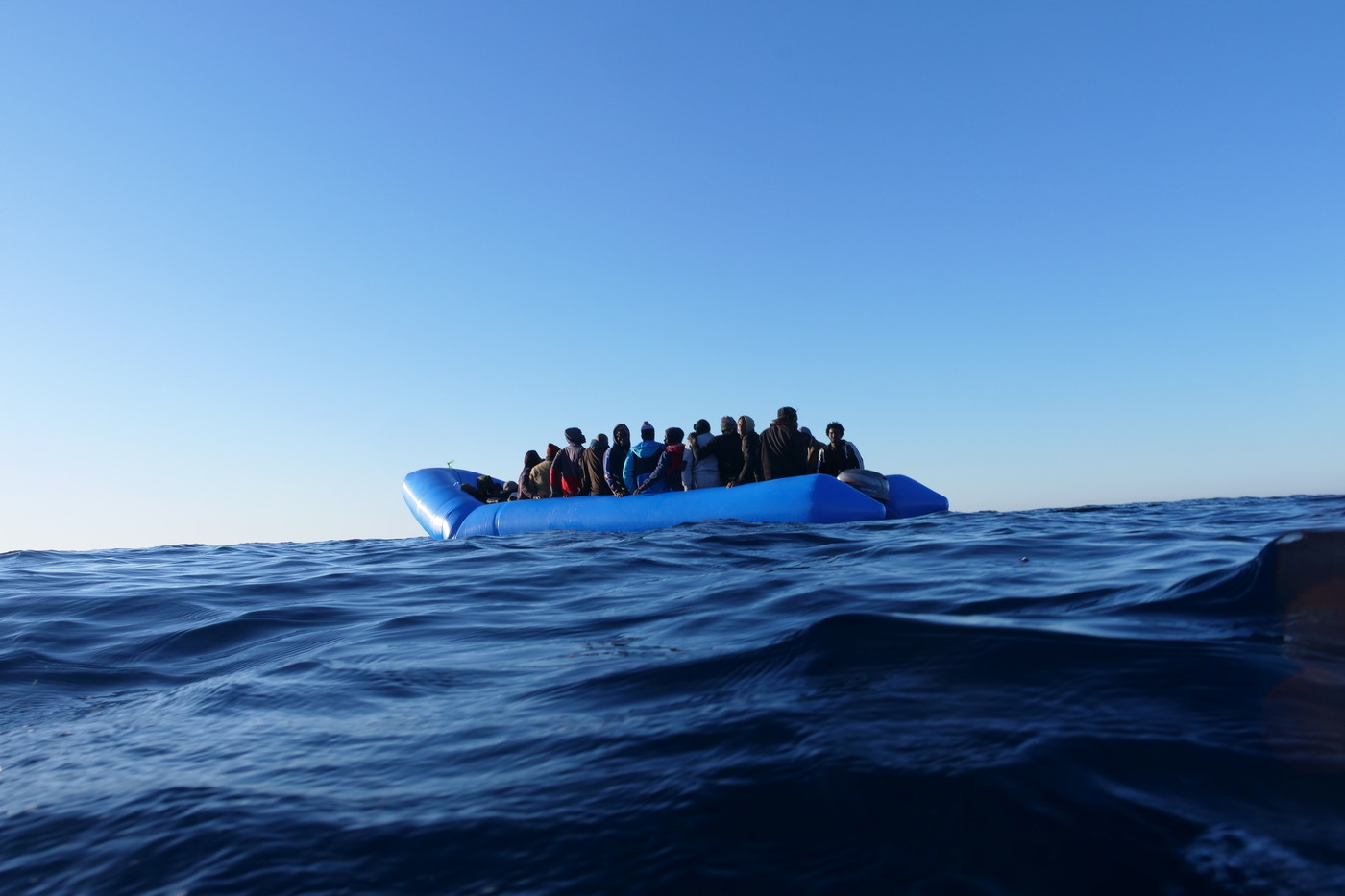 Sea Watch: “Salvati 52 naufraghi al largo della Libia”