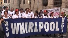 Crisi Whirlpool, tavolo al Mise. L’azienda: “Apertura a indicazioni Di Maio”