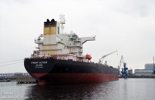 Due petroliere sotto attacco nel Golfo dell’Oman: equipaggi in salvo