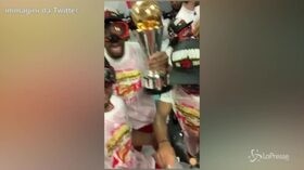 Raptors campioni Nba, la festa negli spogliatoi
