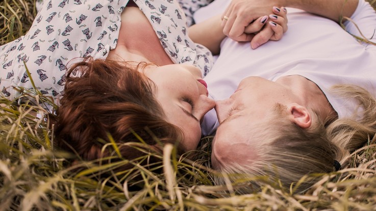 L'oroscopo di domenica 16 giugno: Cancro, amore a gonfie vele