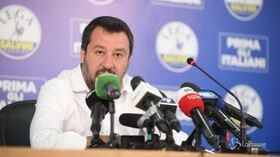 Sea Watch 3, Salvini firma il divieto di ingresso in Italia