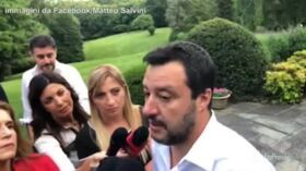 Salvini all’Ue: “La flat tax si fa, se ne facciano una ragione”