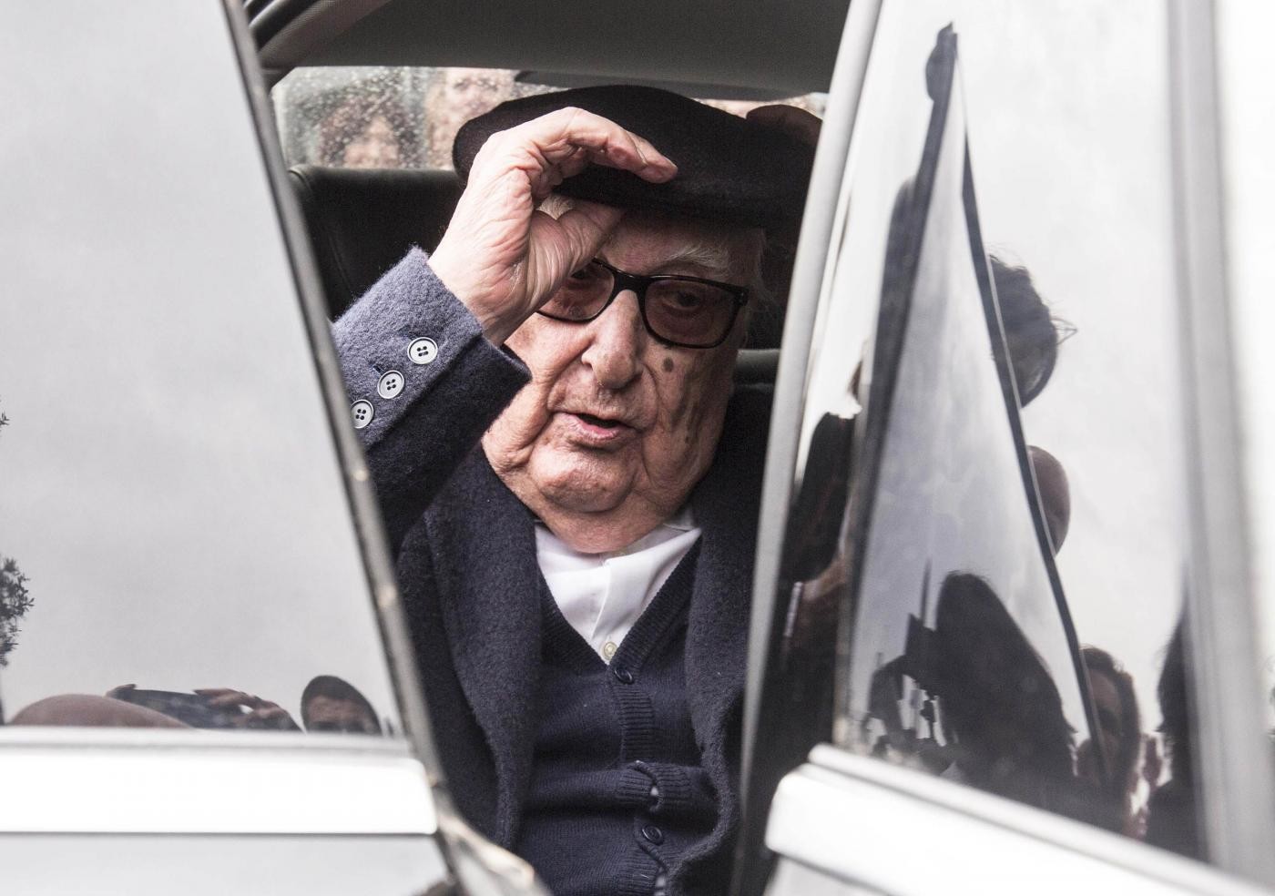 Andrea Camilleri ricoverato a Roma per arresto cardiaco. “Condizioni critiche”