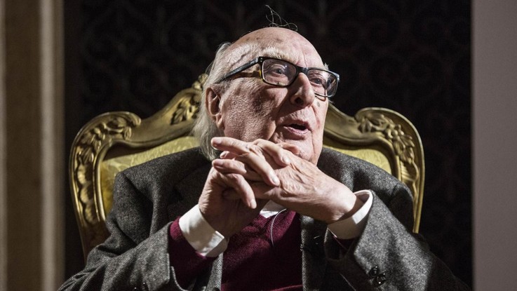 Camilleri, nuovo bollettino: "Condizioni restano critiche ma ha una fibra straordinaria"