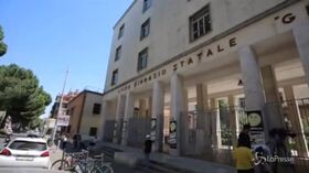 Roma, l’uscita degli studenti dalla prima prova: “Soddisfatti ma temiamo l’orale”
