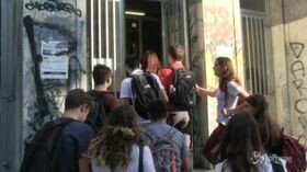 Maturità, secondo giorno: gli studenti alle prese con la doppia prova