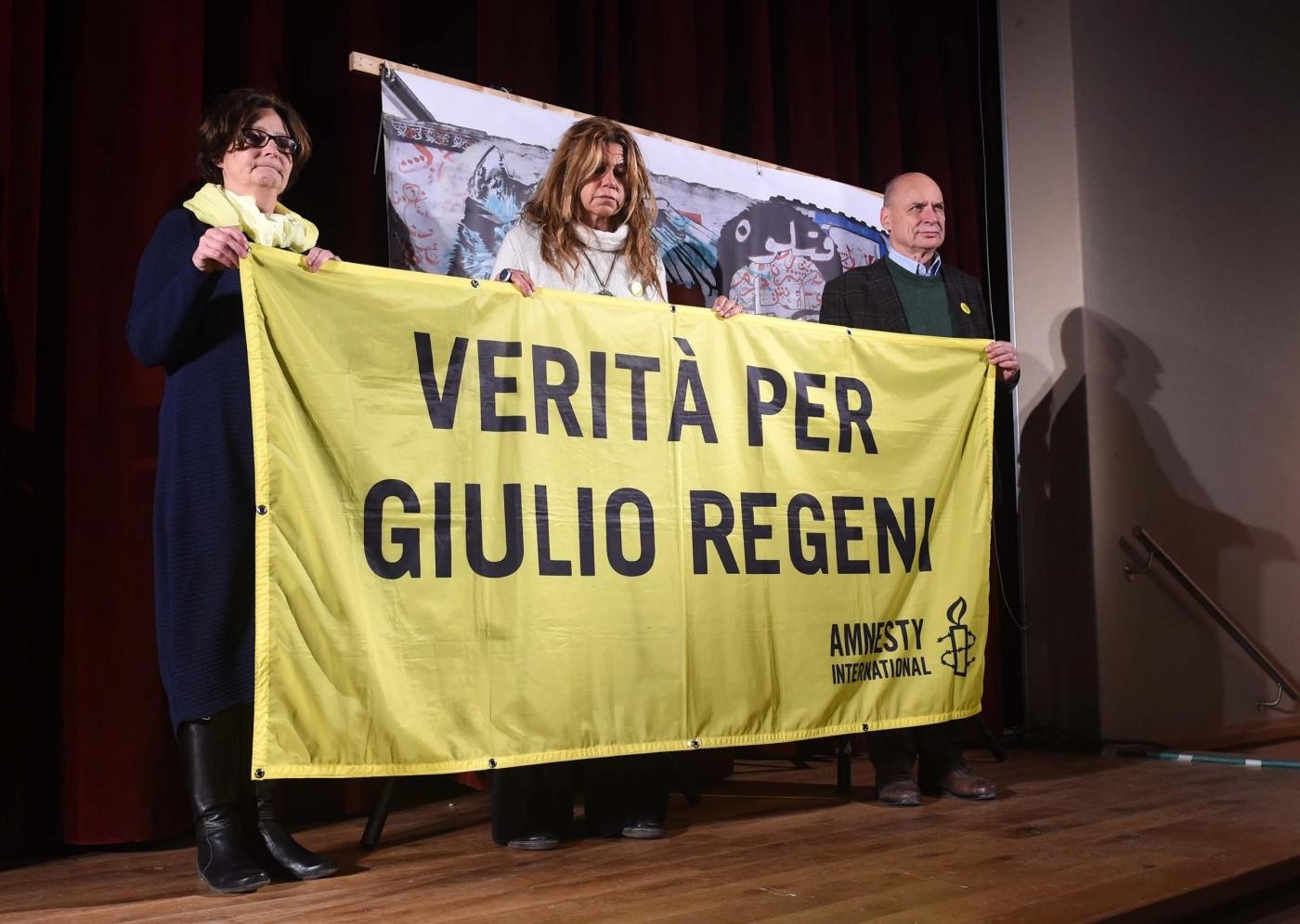 Regeni, rimosso striscione dal palazzo della Regione Friuli Venezia Giulia. Fedriga: “Non sarà più esposto”