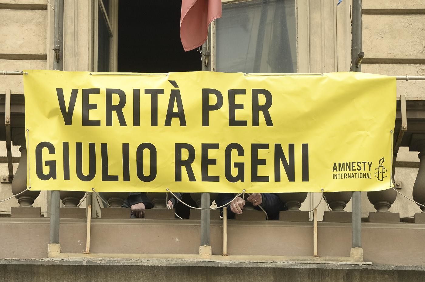 Regeni, consiglieri M5S contro Fedriga: “Rimozione striscione brutto segnale, noi lo esponiamo”