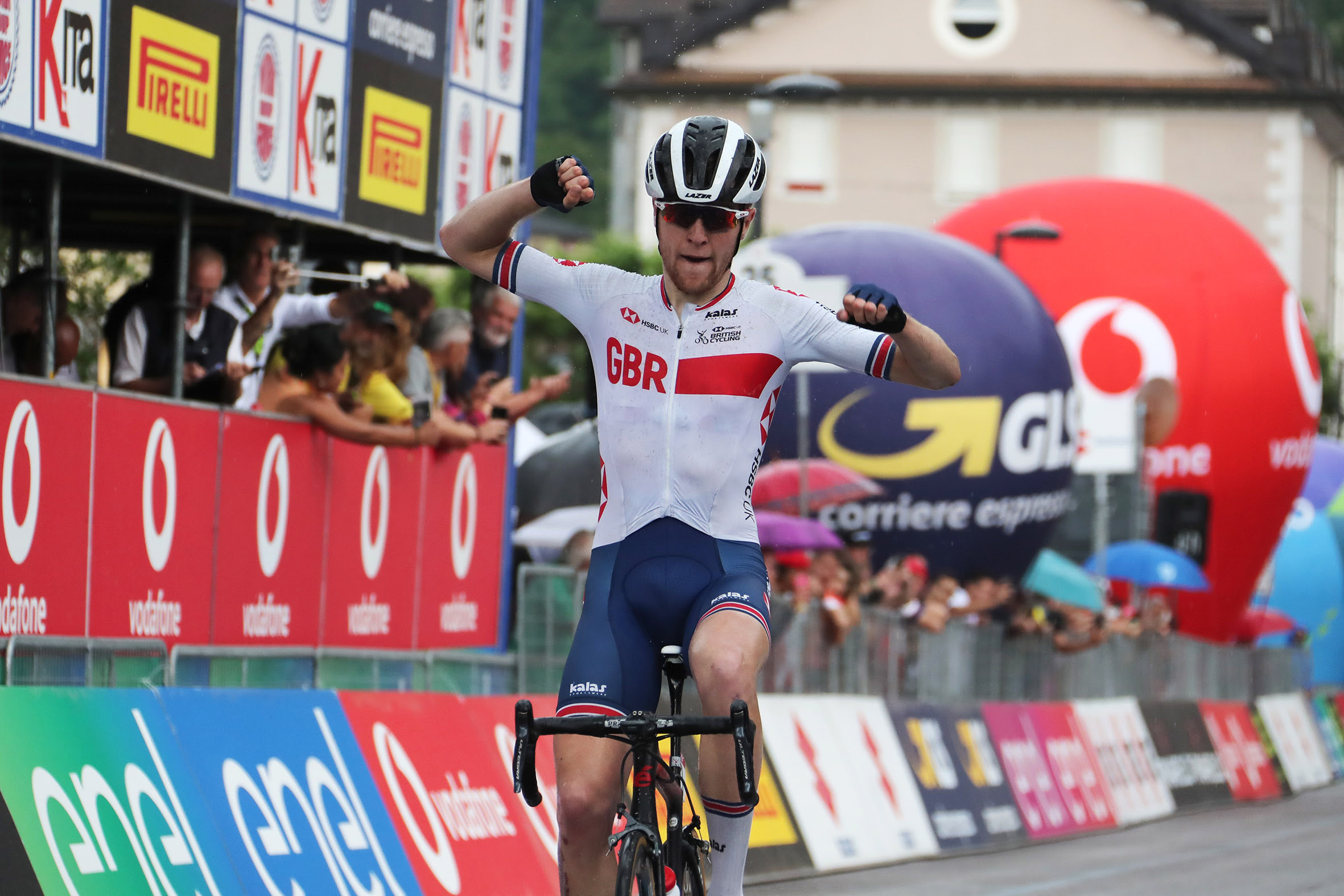 Giro d’Italia U23, Wright primo a Levico Terme. Ardila sempre in rosa