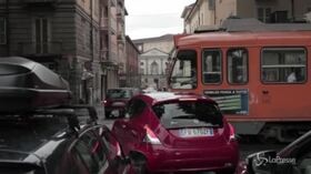 Acquazzone a Torino: ingorghi e sottopassaggi inondati