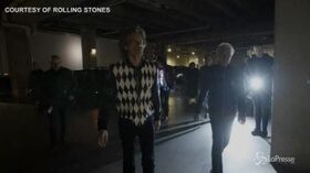 Rolling Stones, Mick Jagger torna sul palco dopo l’operazione