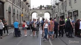 Torino, code ai varchi per la festa di San Giovanni