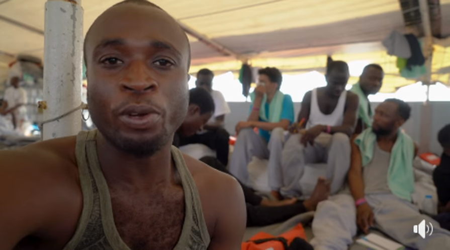 Sea Watch, fonti Viminale: “Respinto ricorso”  L’appello dei migranti: “Aiutateci, siamo come in prigione”