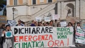 Fridays for Future, manifestazione a Roma: “Dichiarare emergenza climatica”