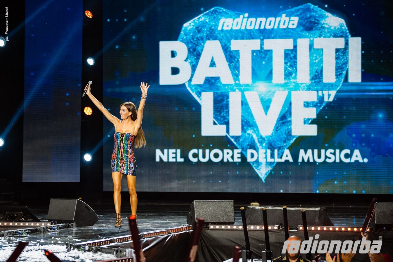 Elisabetta Gregoraci conduce Radionorba Battiti Live: “Spettacolo fantastico”