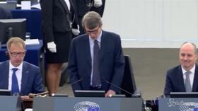Europarlamento: Sassoli ringrazia Tajani, l’ovazione dell’aula per l’ex presidente