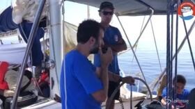 Lampedusa, Alex entra in porto: il colloquio della ong con la Finanza