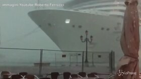 Tragedia sfiorata a Venezia: nave da crociera sbanda e rischia di schiantarsi contro la banchina