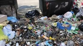 Roma, passeggiata tra i rifiuti: le vie della città invase dall’immondizia