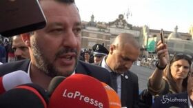 Migranti, Salvini: “Aiuto dalla Difesa, chi infrange la legge va in galera”