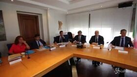 Emergenza rifiuti a Roma, Costa: “Nel medio termine daremo il surplus ai Paesi Ue”