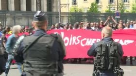 Parigi, la protesta dei migranti nel Pantheon