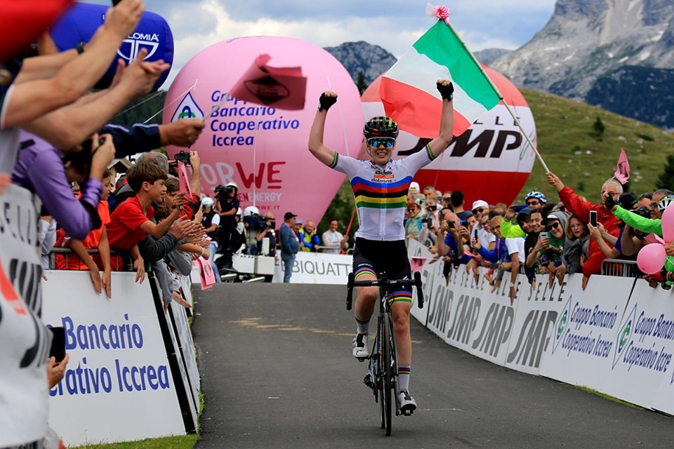 Giro Donne, finalmente Van Der Breggen: Van Vleuten quasi regina d’Italia
