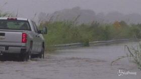 Louisiana, la tempesta tropicale Barry devasta la costa: allagamenti e alberi caduti