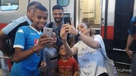 Calcio, Napoli: l’arrivo a Dimaro di Insigne e Manolas