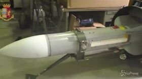 Ultradestra, blitz contro estremisti: sequestrato un arsenale, anche un missile aria-aria
