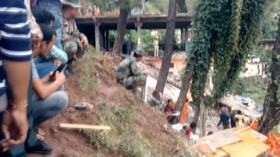 India, 14 morti nel collasso di un edificio per i monsoni