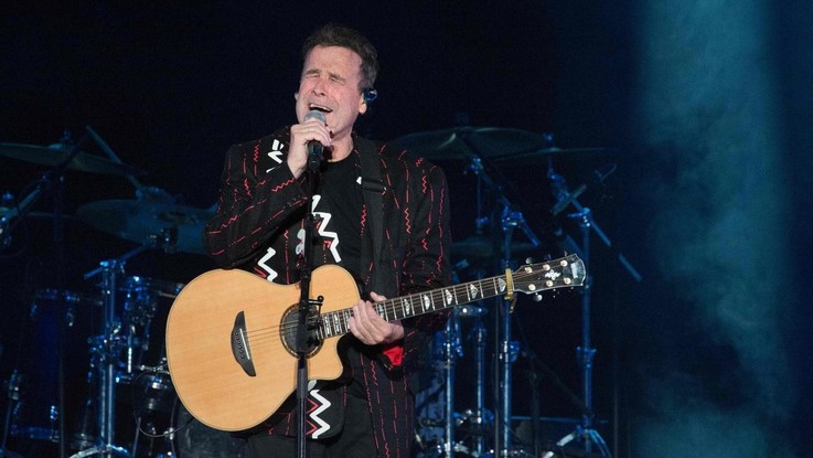 Il sudafricano Johnny Clegg è morto a 66 anni: era malato di cancro