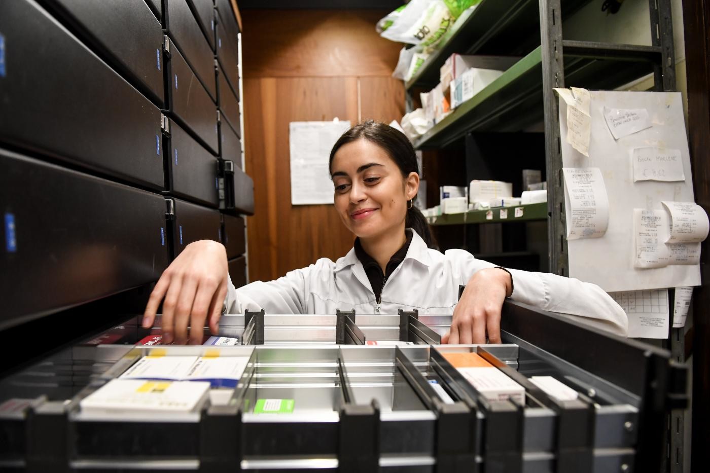 Medicine? Ne prendiamo troppe: da bebè ad anziani, 1.6 pasticche al giorno