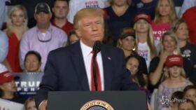 Usa, Trump prende le distanze dai cori contro la deputata Omar