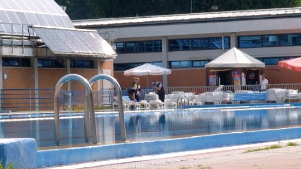 28enne trovato morto in una piscina a Milano, l’amico: “Era uscito con la ragazza”