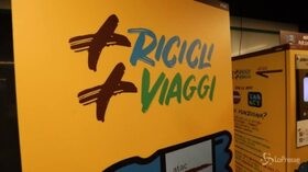 Roma, un biglietto della metro ogni 30 bottigliette riciclate
