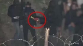 Bombe carta e pietre contro il cantiere Tav: le immagini della Polizia