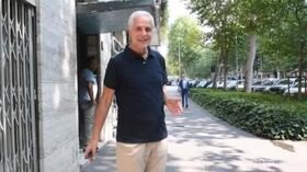 Milano, Formigoni scherza coi giornalisti e poi va a pregare in Chiesa