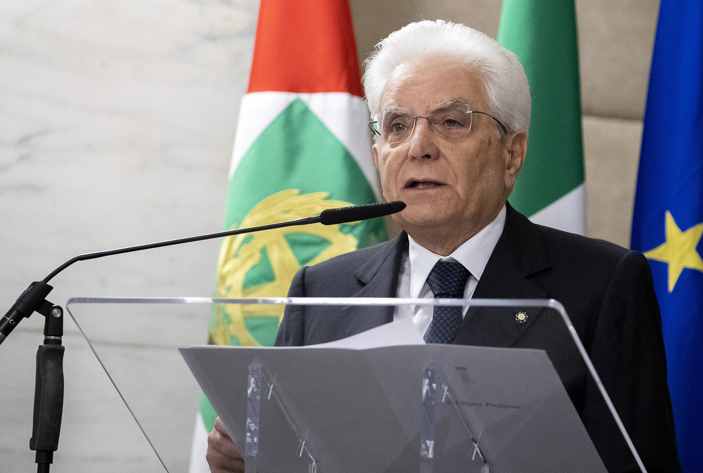 Mattarella: “Tensioni nella maggioranza. Il Quirinale non fa scelte politiche”