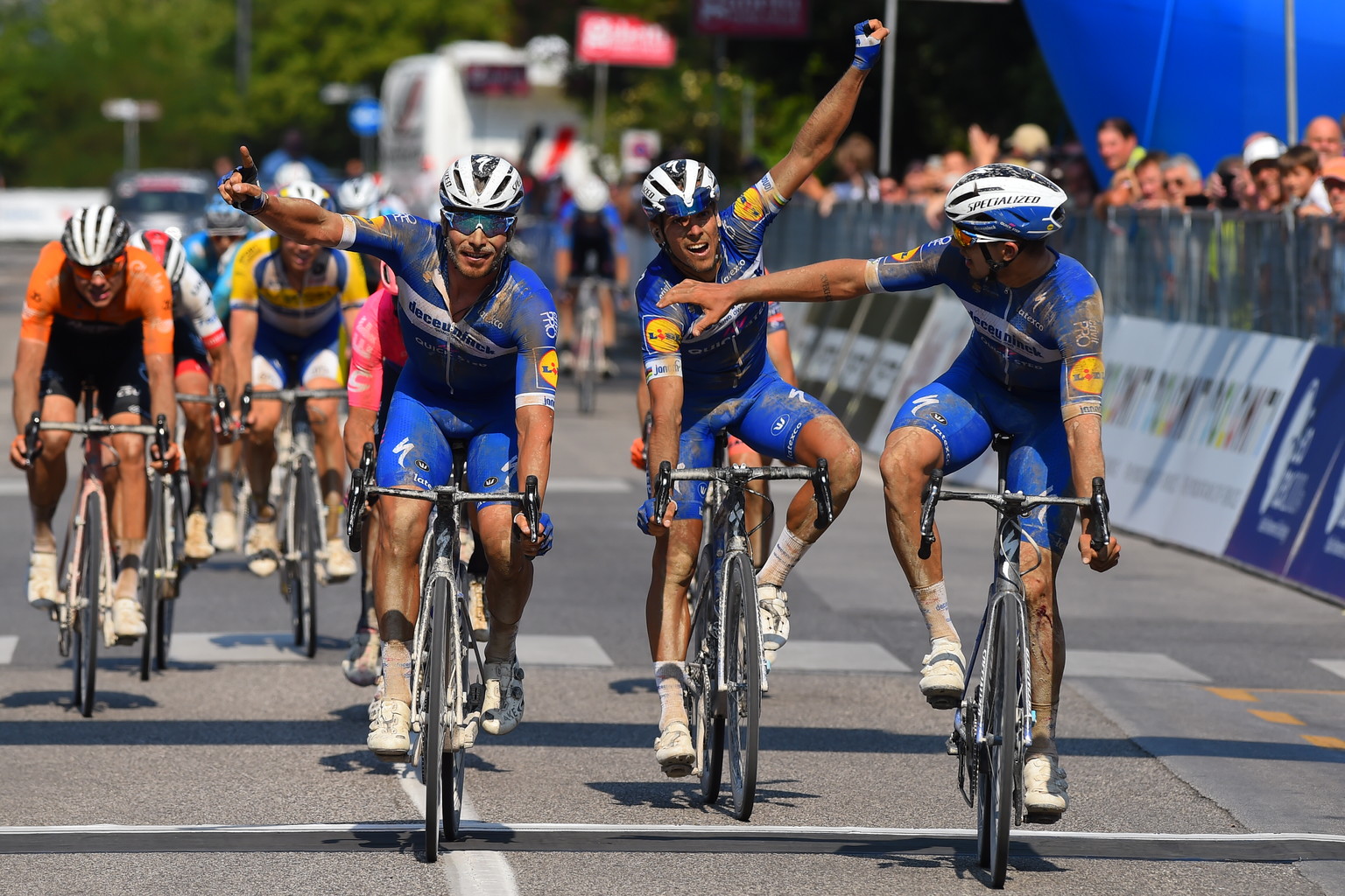Ciclismo, Adriatica Ionica Race: Hodeg si prende tappa e maglia a Grado